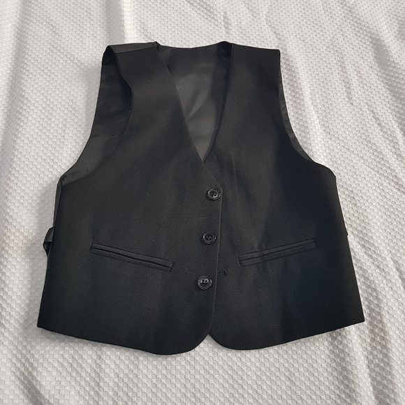 3 piece black suit -small/48 - worn once - Picture 3 of 7